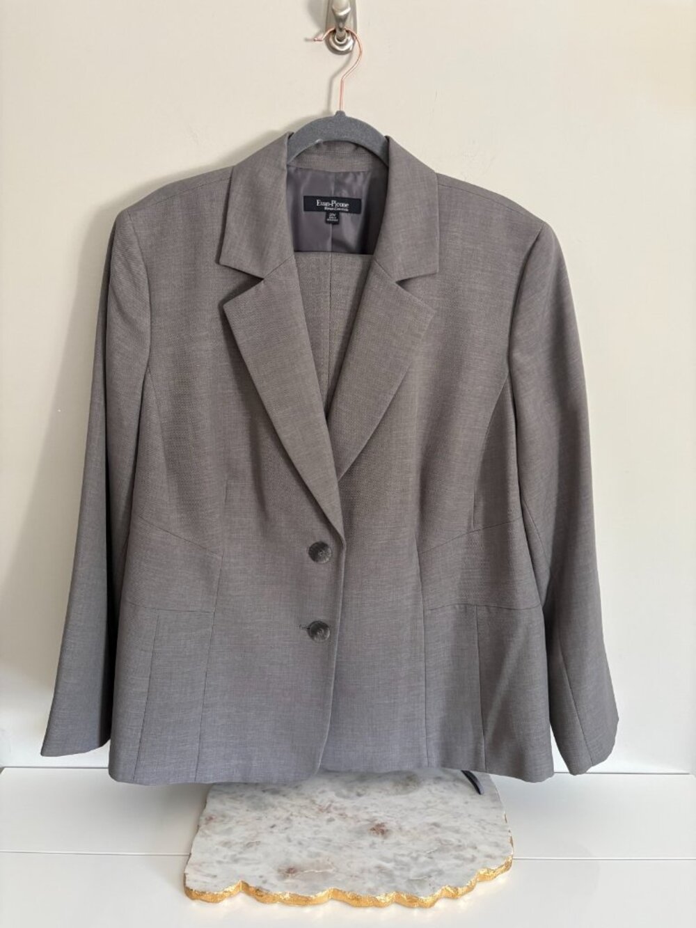 Evan Picone Women’s Plus Size Gray 2-Piece Pant Suit Blazer 20W Pants 18W Career